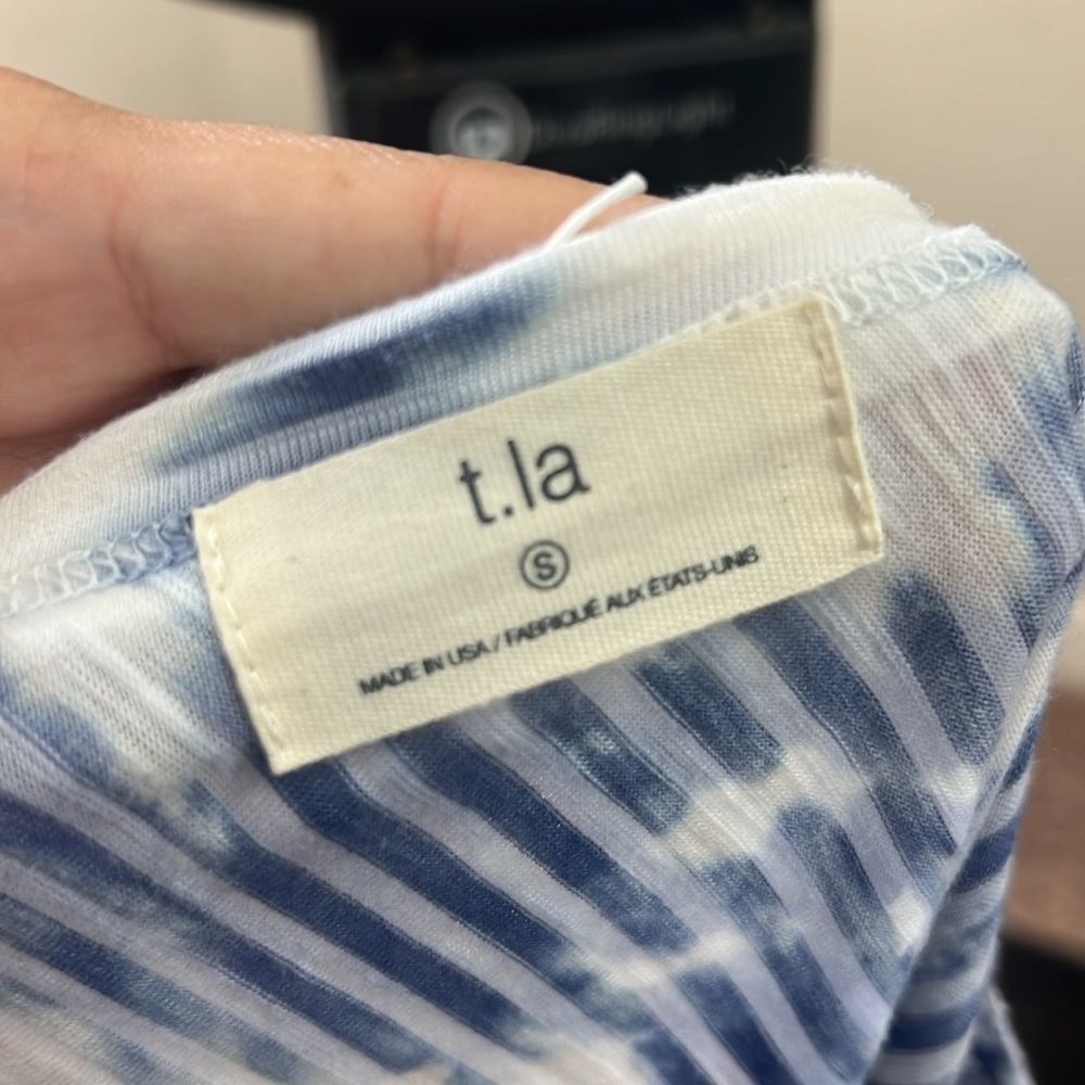700 - T.LA Anthropologie NWT Blue/Purple Short Sleeve Top, Size Small - Picture 6 of 8